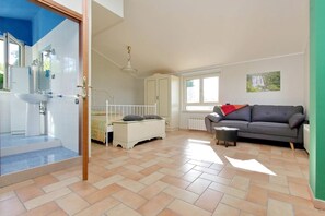 4 Schlafzimmer, Bügeleisen/Bügelbrett, WLAN