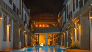 Kamar Superior, pemandangan kolam renang