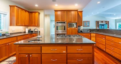 Spectacular Golf Group Vacation Rental at Bandon Dunes Golf Resort