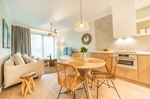 Télévision à écran plat