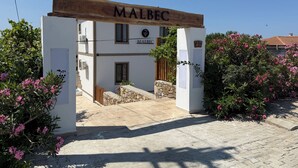 Property entrance - Malbec Otel (Bozcaada)