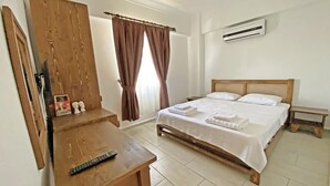 Standard Double Room, Garden View - Malbec Otel (Bozcaada)