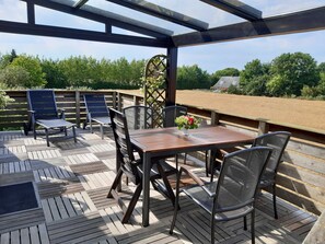 Unclassified image, 2 of 13, button