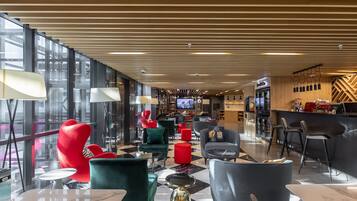 Coin salon dans le hall