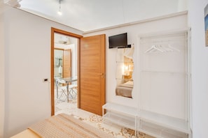 2 chambres, fer et planche Ă repasser, draps fournis