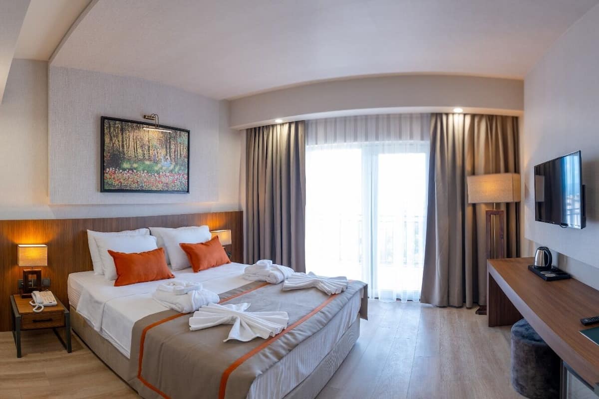 Seprai premium, brankas, Wi-Fi gratis, dan seprai linen