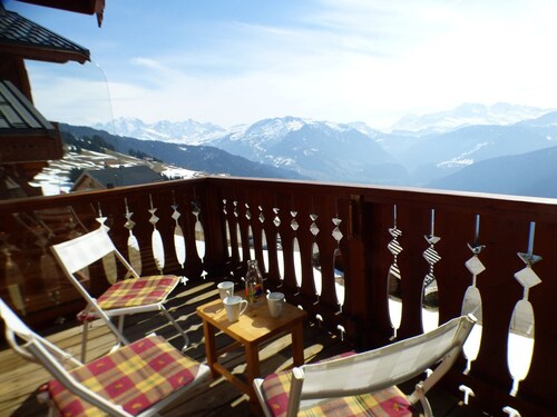 5-room apartment, 9 people, ski-in/out, parking, Les Saisies