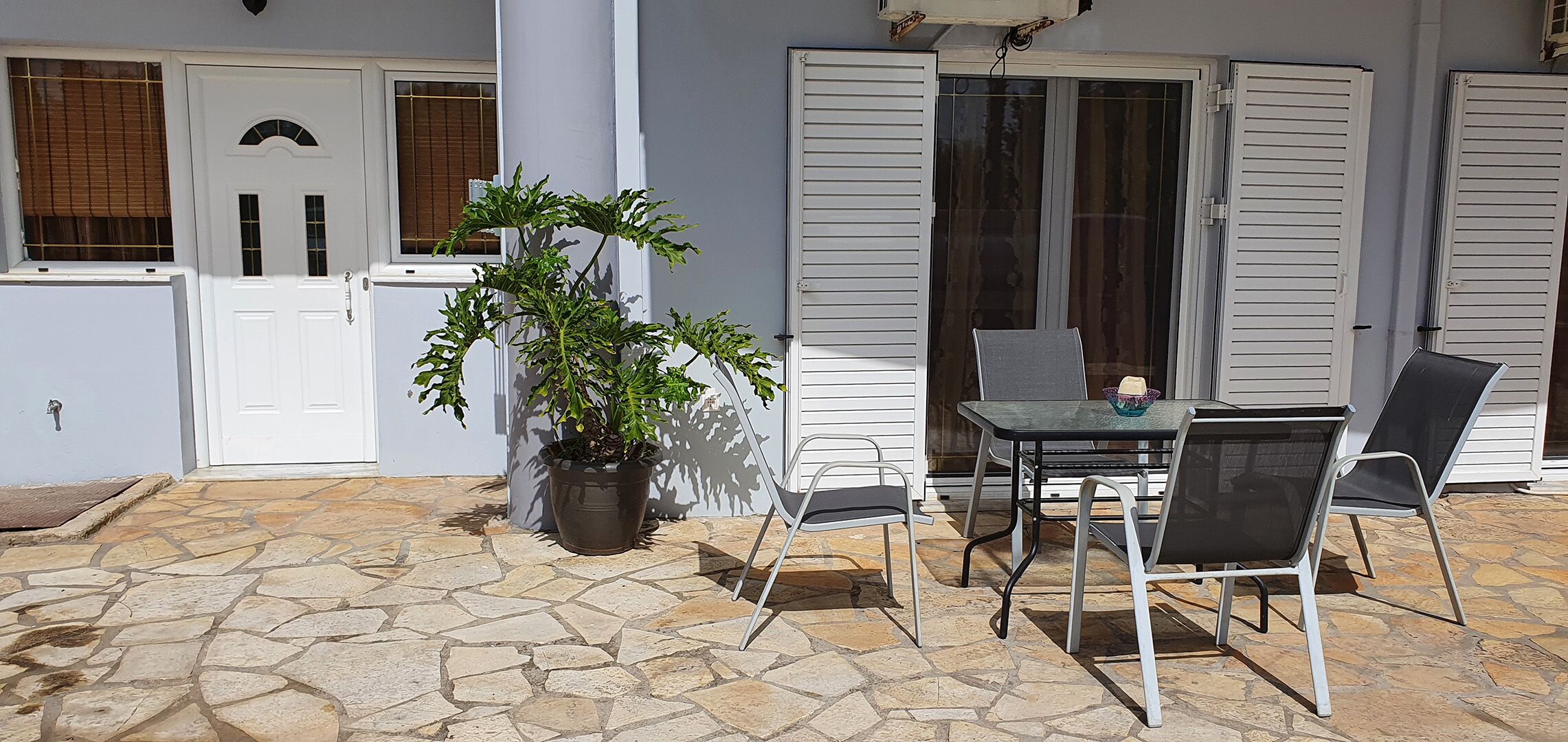 Palairos: Rose Garden experience (A\/C, Wi-Fi, BBQ)