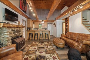 Smart TV, fireplace, DVD player, offices