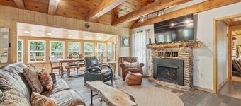 Sitting Bear Cottage in Gingercake Acres on the east side of Linville Gorge