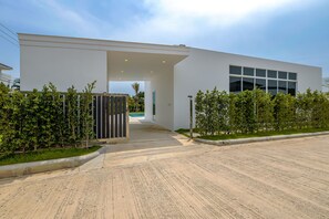 Exterior - Modern 3 Bedroom Private Pool Villa KH-A1 (Hua Hin)