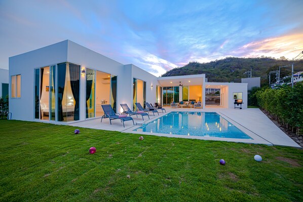 Outdoor pool - Modern 3 Bedroom Private Pool Villa KH-A1 (Hua Hin)