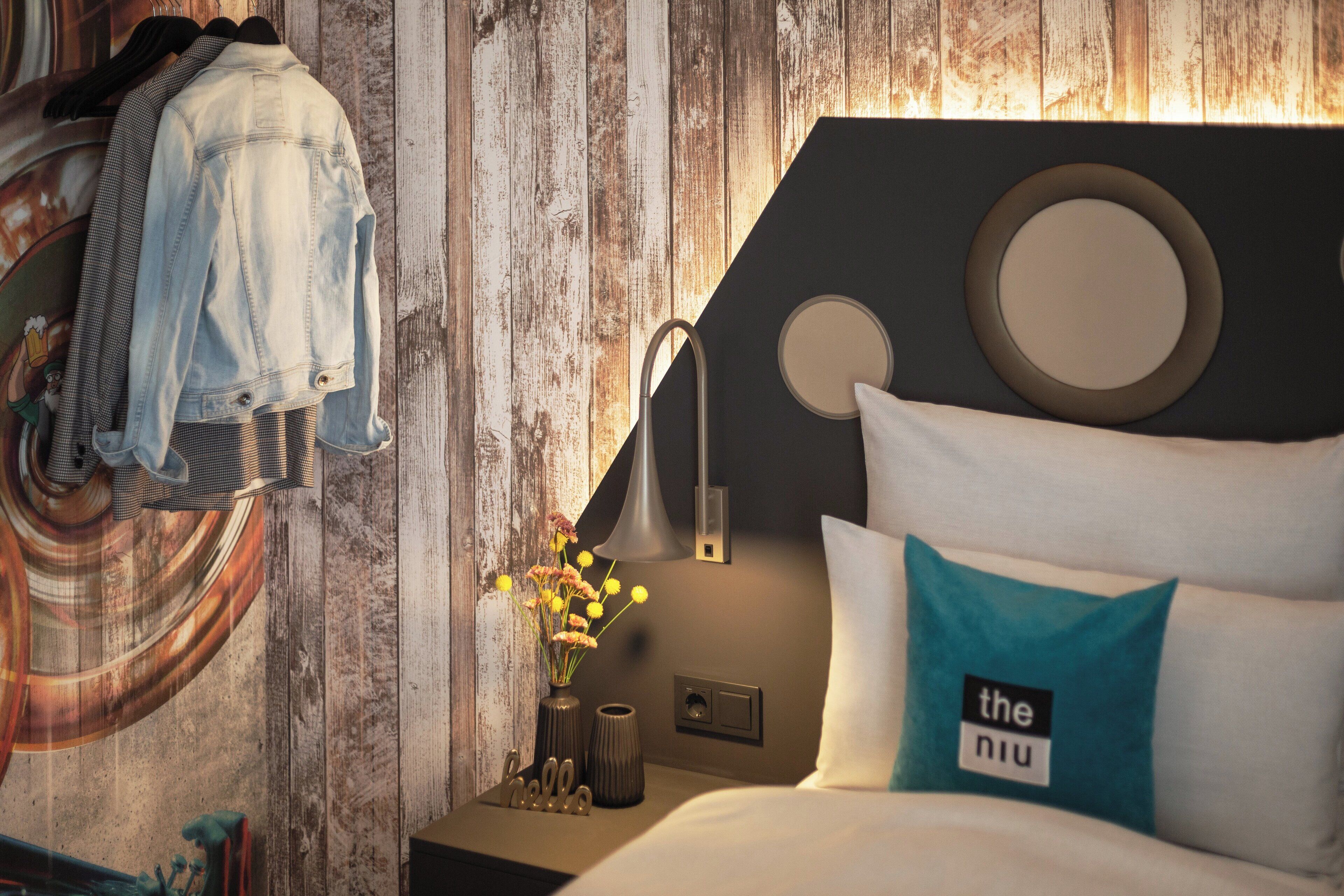 premium room, 1 queen bed | in-room safe, desk, soundproofing, free wifi