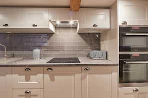 Casa | Cozinha privada | Geladeira, fogão, cooktop, chaleira elétrica
