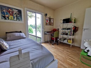 5 chambres, fer et planche à repasser, lit parapluie, Wi-Fi gratuit