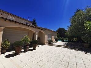 Terrace/patio - Belle Propriété Avec Piscine et Pool House à 4 km du Centre D'aix-en-provence (Aix-en-Provence)
