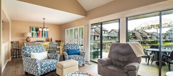 Serene Lakeview Retreat 3BR Villa Beach Access