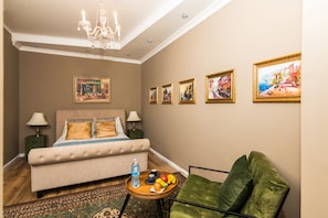 Premium bedding, individually decorated, individually furnished, desk