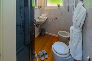 Zimmer | Badezimmer | Dusche