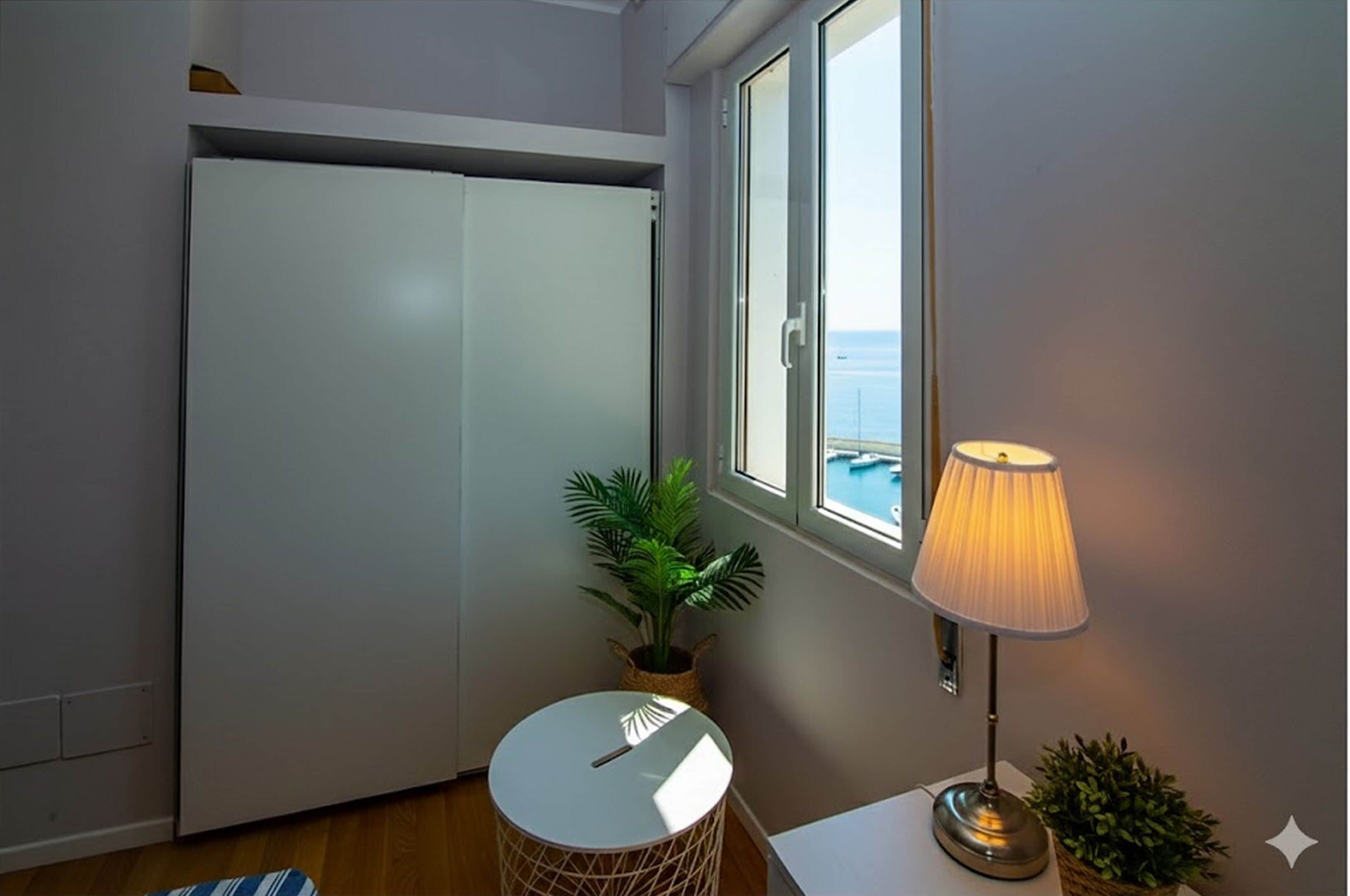 Habitación | Tabla de planchar con plancha 