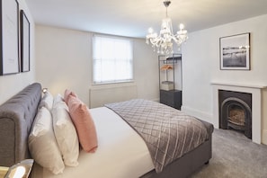 House | 5 bedrooms, individually decorated, individually furnished