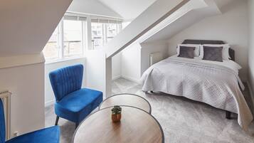 House | 5 bedrooms, individually decorated, individually furnished