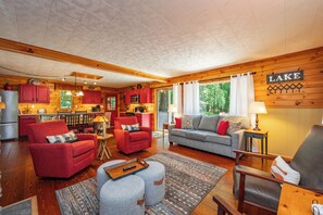 Smart TV, fireplace, DVD player