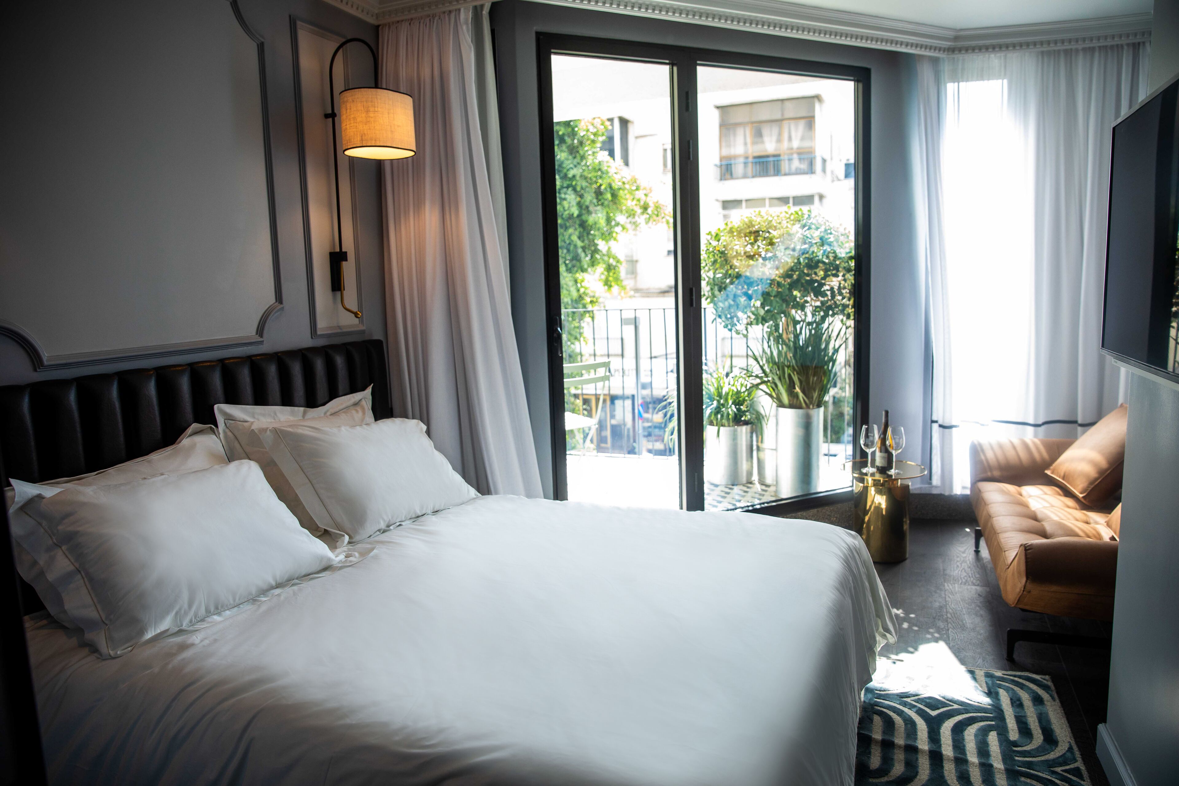 Premium bedding, individually decorated, individually furnished, desk