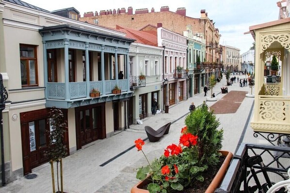 Property grounds - Charming house in most wanted old part of city. (Tbilisi)