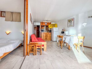 2 soverom og strykejern/-brett