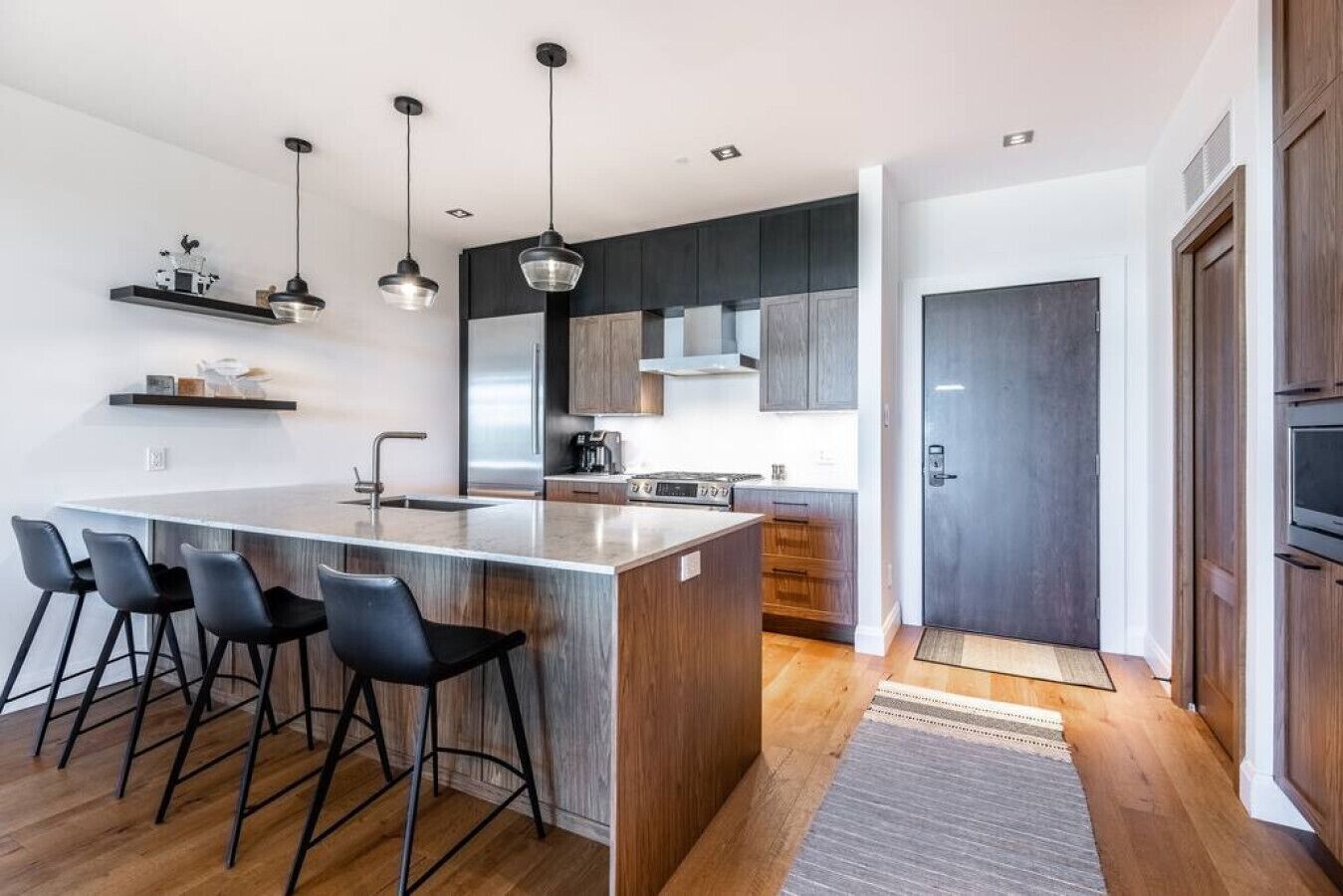 Refrigerador, microondas, horno y parrilla de estufa 