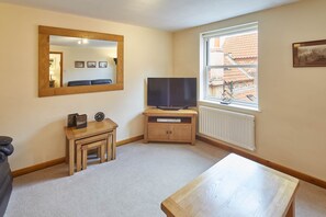 Maison | Coin séjour | Télévision à écran plat de 32 pouces avec chaßnes numériques, télévision