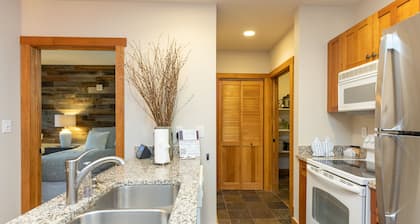 River Run Village Condo is Only a Short Walk to Gondola, Shops and Dining!