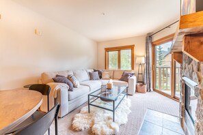 TV, fireplace - River Run Village Condo is Only a Short Walk to Gondola, Shops and Dining! (Keystone)