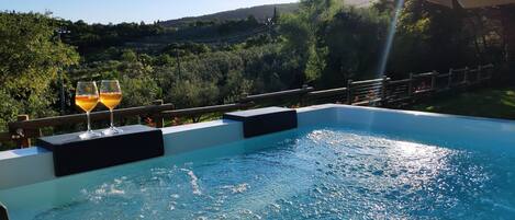Baignoire à remous extérieure
