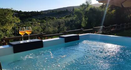 Tuscan Villa with Private Park and Hydromassage Mini-pool