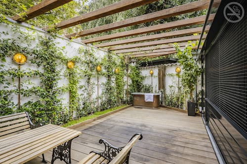 Signature Double Room (Herman Boerhaave) | Terrace/patio