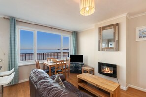 2 bedrooms - Mermaid Apartment - Sea Front Apartment With Views (Saundersfoot)