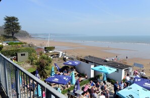 2 bedrooms, WiFi - Sea View Apartment - Sea Front Apartment With Views (Saundersfoot)