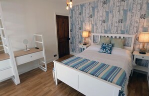 House | 3 bedrooms, travel crib, WiFi - 8 Culver Park - Close to Beach and Town Centre (Tenby)