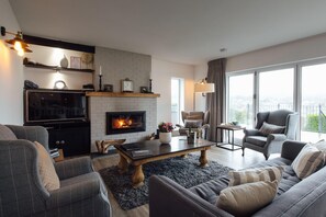House | 5 bedrooms, WiFi