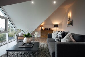 House | 5 bedrooms, WiFi