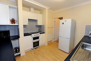 Private kitchen - Glan Heulog - Near to Beach Pet Friendly (Saundersfoot)