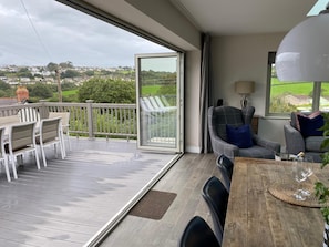 House | 4 bedrooms - Amber Cottage - Luxury Cottage Hot Tub Sea Views and Log Burner (Saundersfoot)