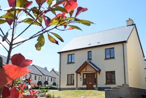 House | 4 bedrooms, WiFi - Coppins Park - Dog Friendly Peaceful Location (Saundersfoot)