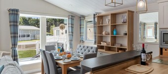 St Mary s View - Luxury Lodge Short Walk to Beach Parking