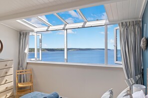 House | 4 bedrooms - Cystanog Fach - Spectacular Sea Views Balcony and Terrace Parking (Saundersfoot)