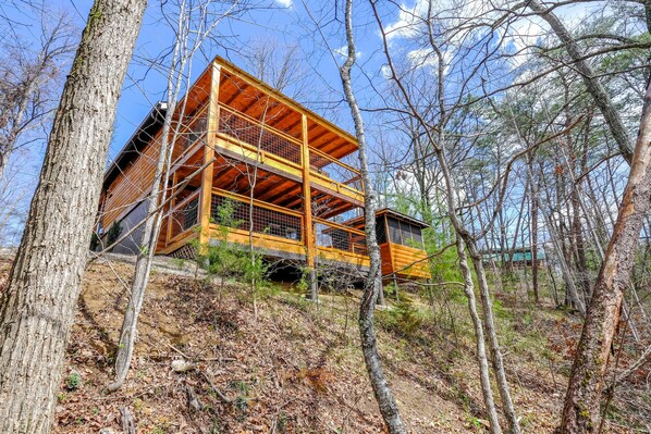 المنشأة من الخارج