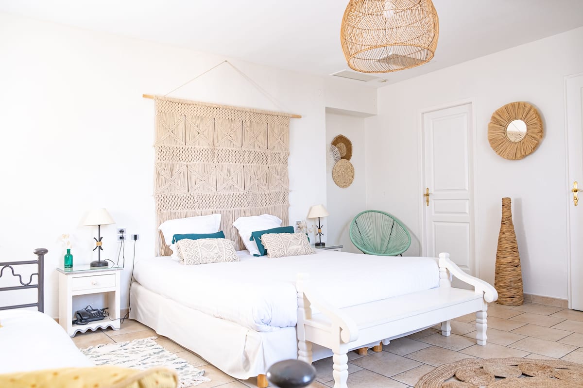 deluxe triple room, 1 bedroom, city view | 1 bedroom, free wifi