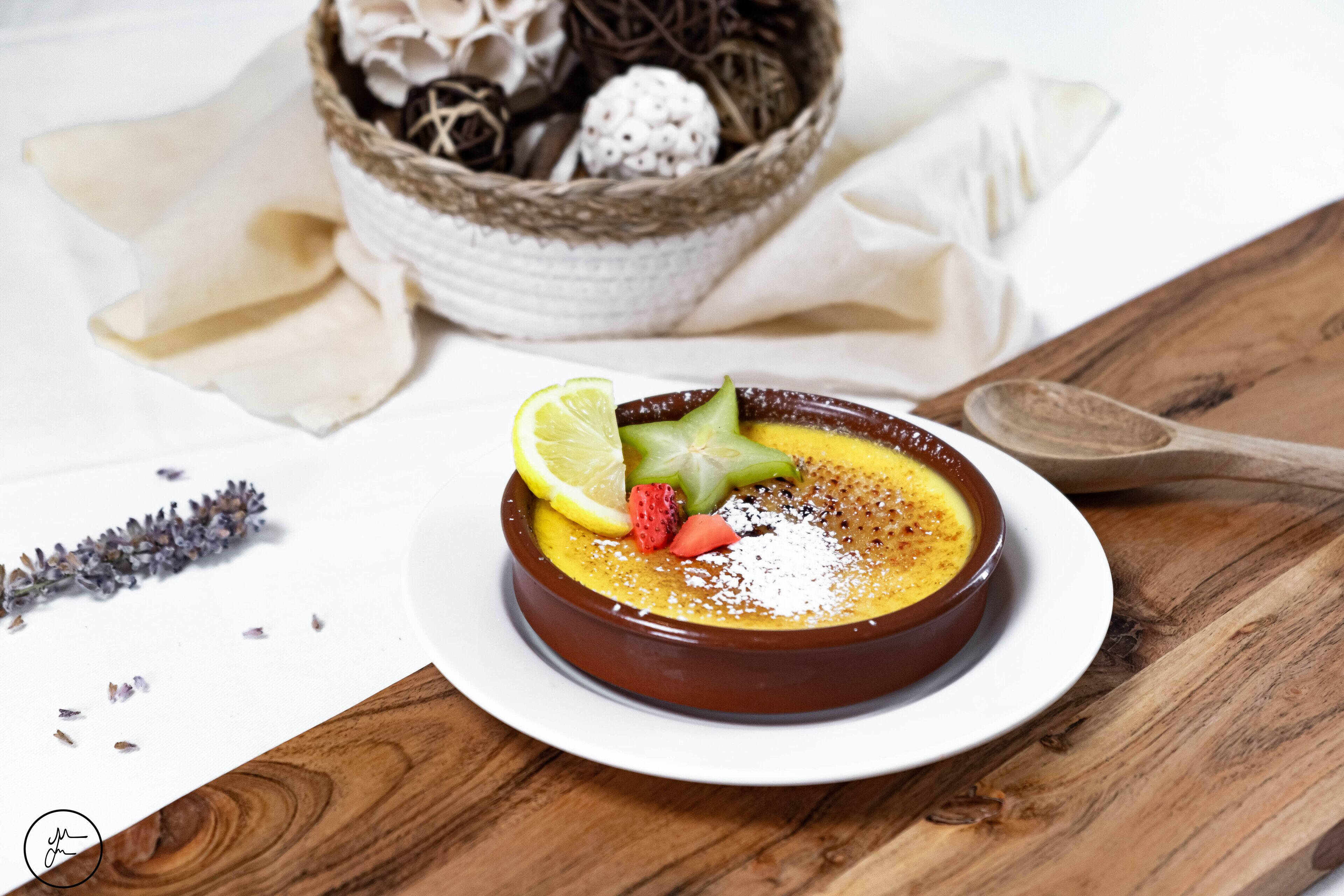 lunch and dinner served